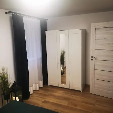 Under The Hill 1 Бад-Мускау