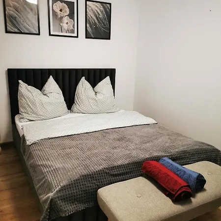 Under The Hill 1 Бад-Мускау