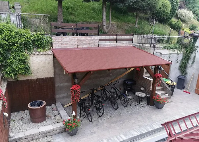 Apartmán Under The Hill 1 *